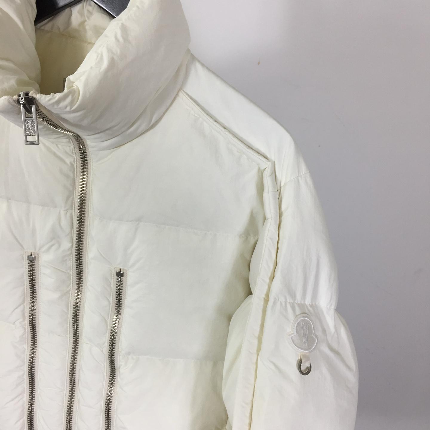 Moncler X Willow Smith Yael Down Jacket In White - FashionPlug
