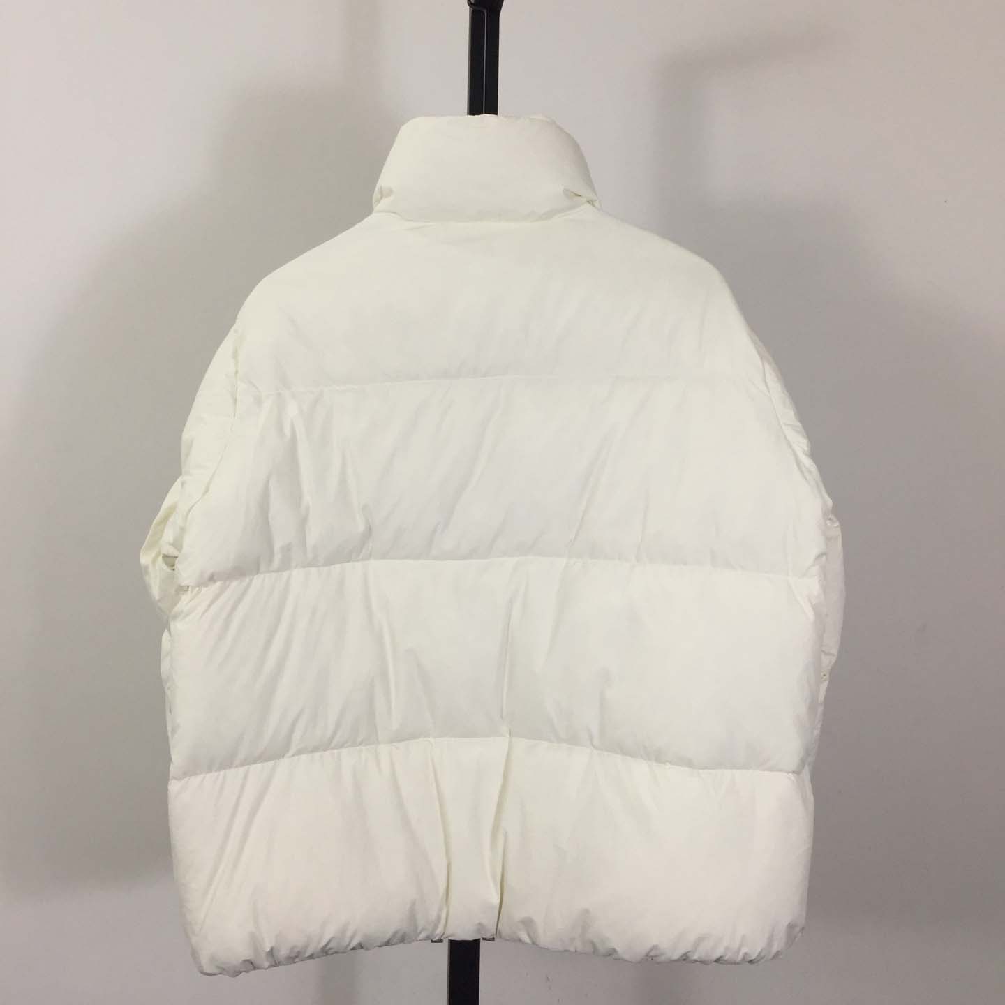 Moncler X Willow Smith Yael Down Jacket In White - FashionPlug