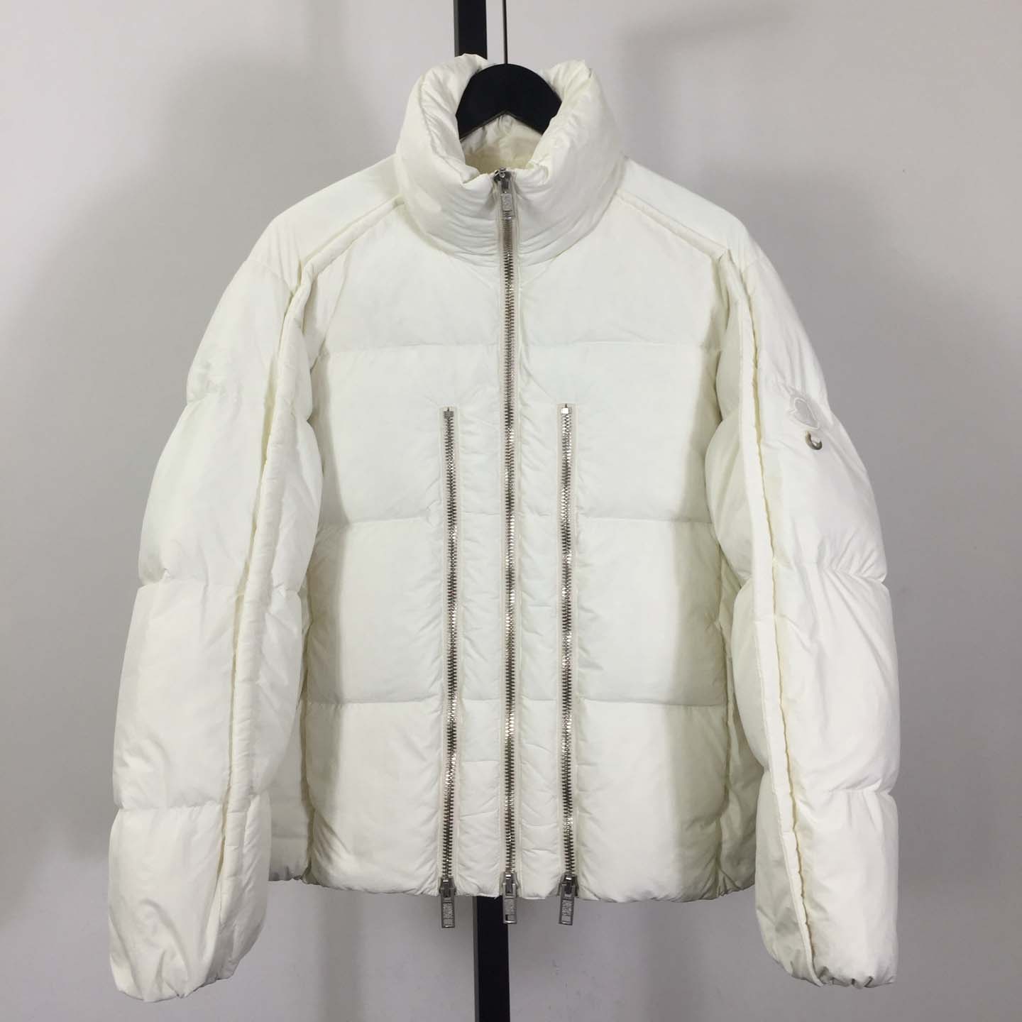 Moncler X Willow Smith Yael Down Jacket In White - FashionPlug