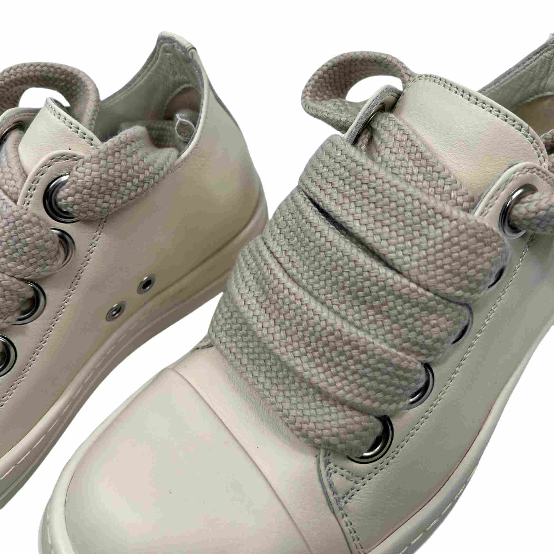 Rick Owens Lido Low Top Sneaks Jumbo Laced Milk - FashionPlug