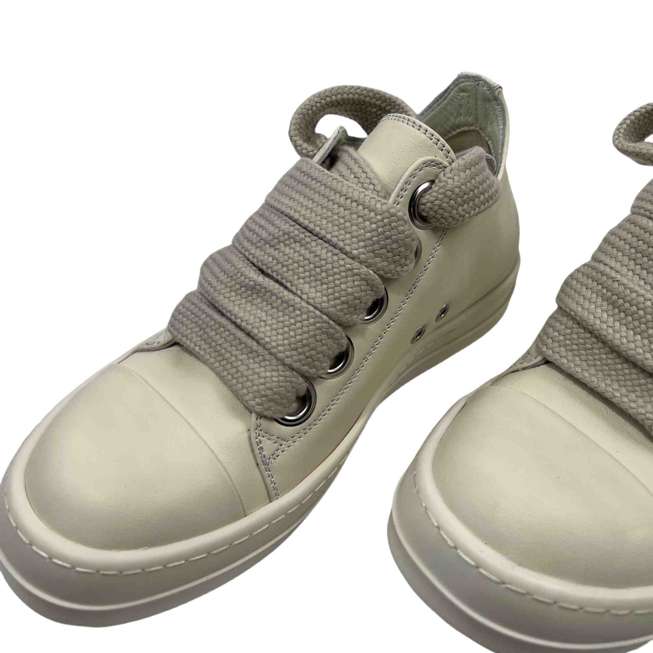 Rick Owens Lido Low Top Sneaks Jumbo Laced Milk - FashionPlug