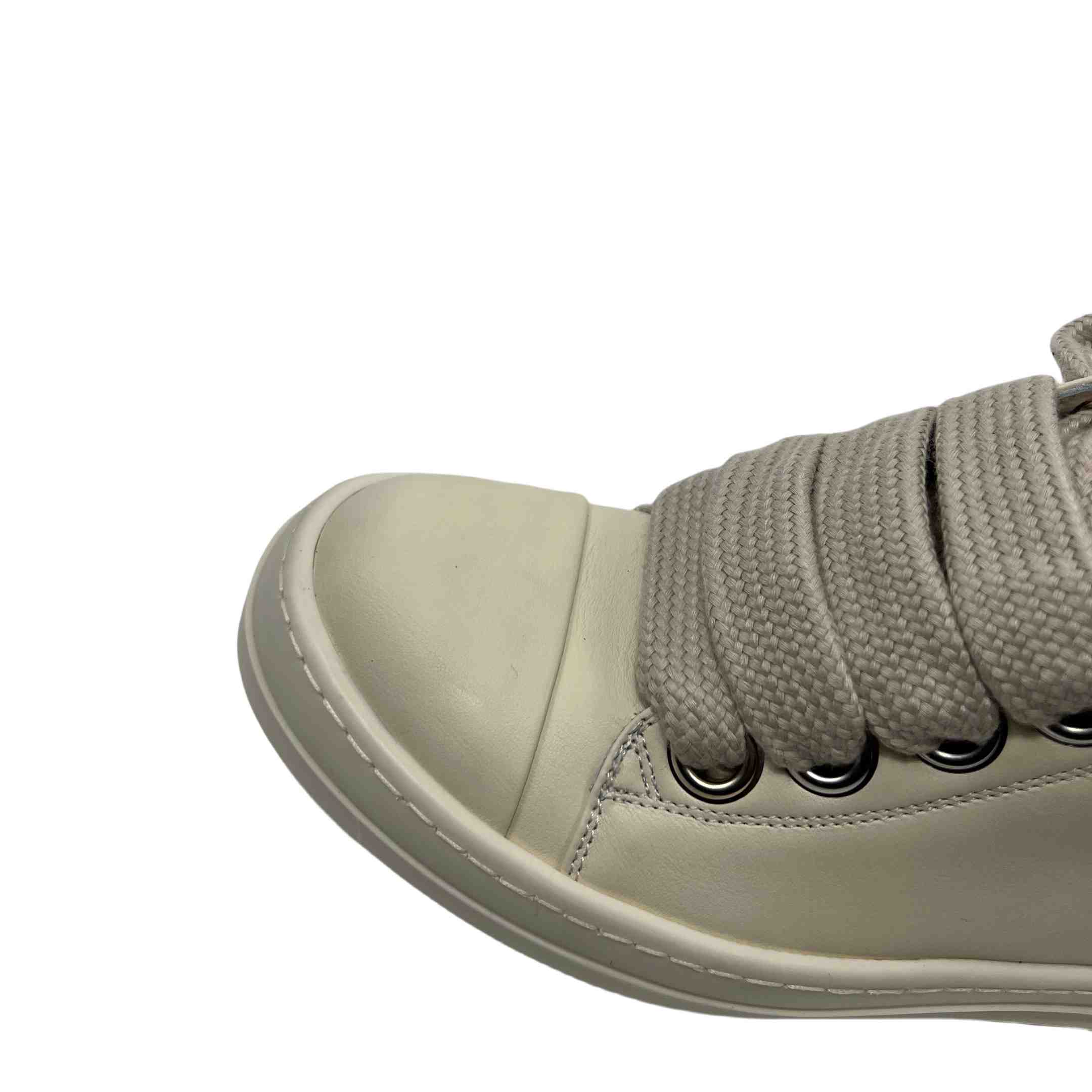 Rick Owens Lido Low Top Sneaks Jumbo Laced Milk - FashionPlug