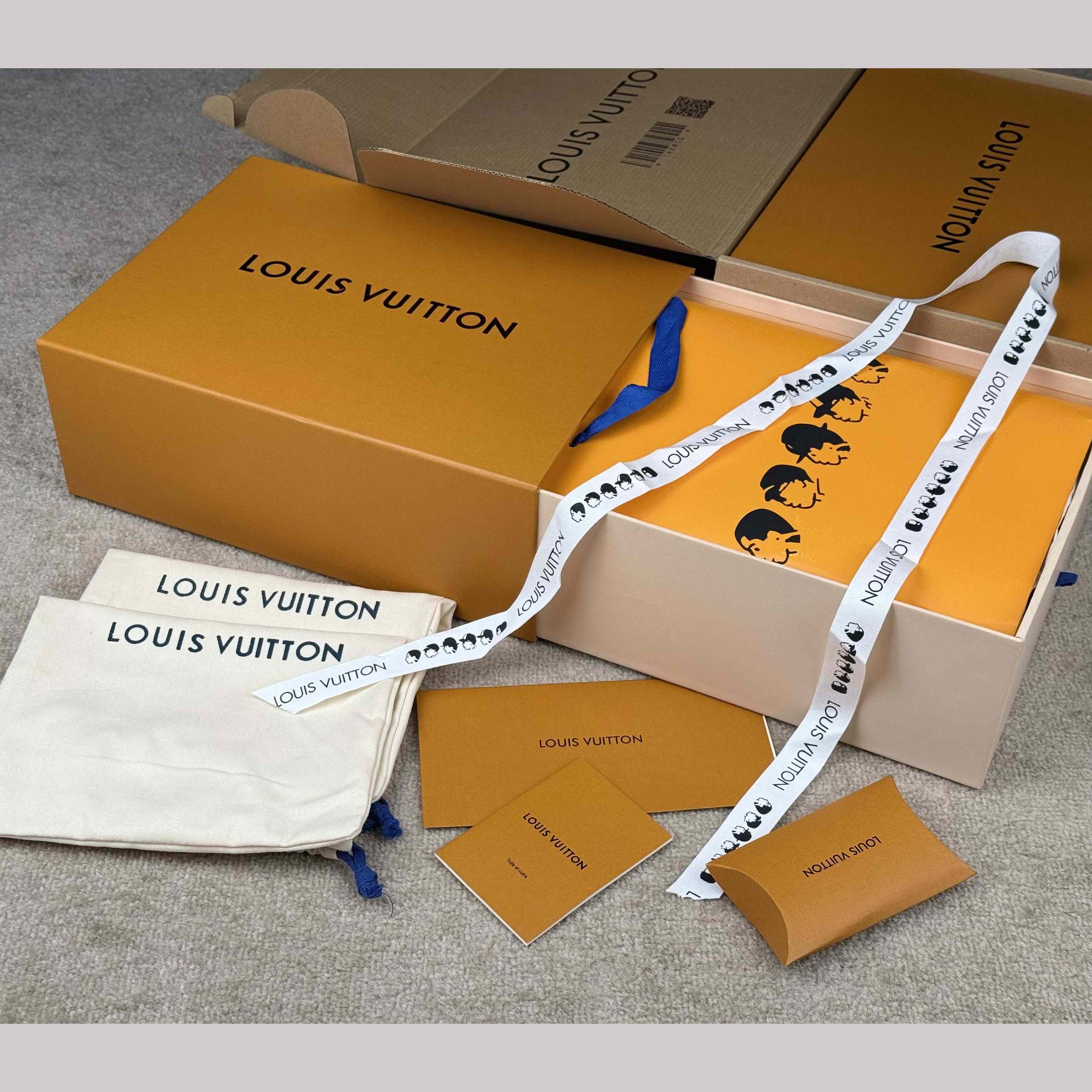 Louis Vuitton LV BUTTERSOFT Sneaker    1AIKI3 - FashionPlug