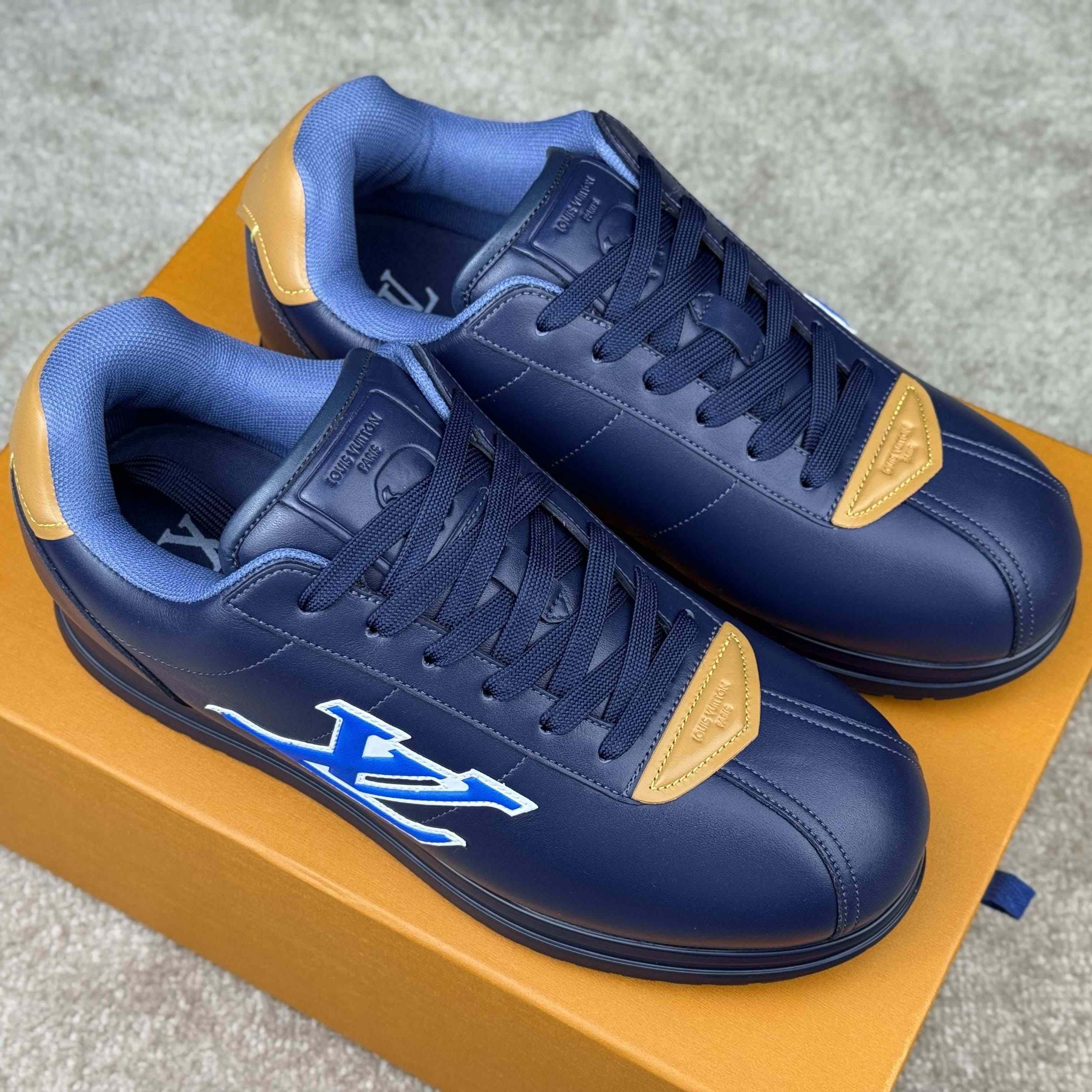 Louis Vuitton LV BUTTERSOFT Sneaker    1AIKI3 - FashionPlug