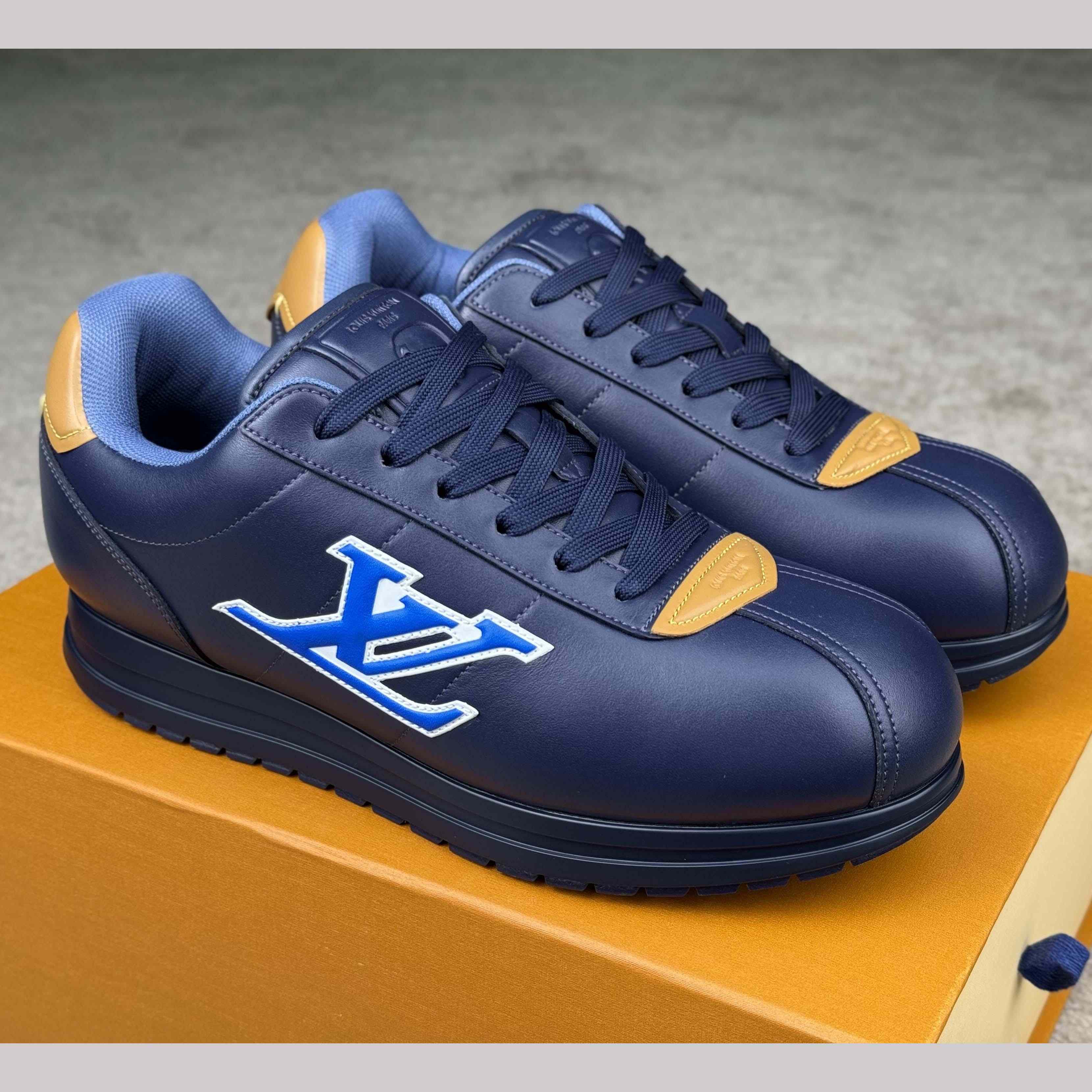 Louis Vuitton LV BUTTERSOFT Sneaker    1AIKI3 - FashionPlug