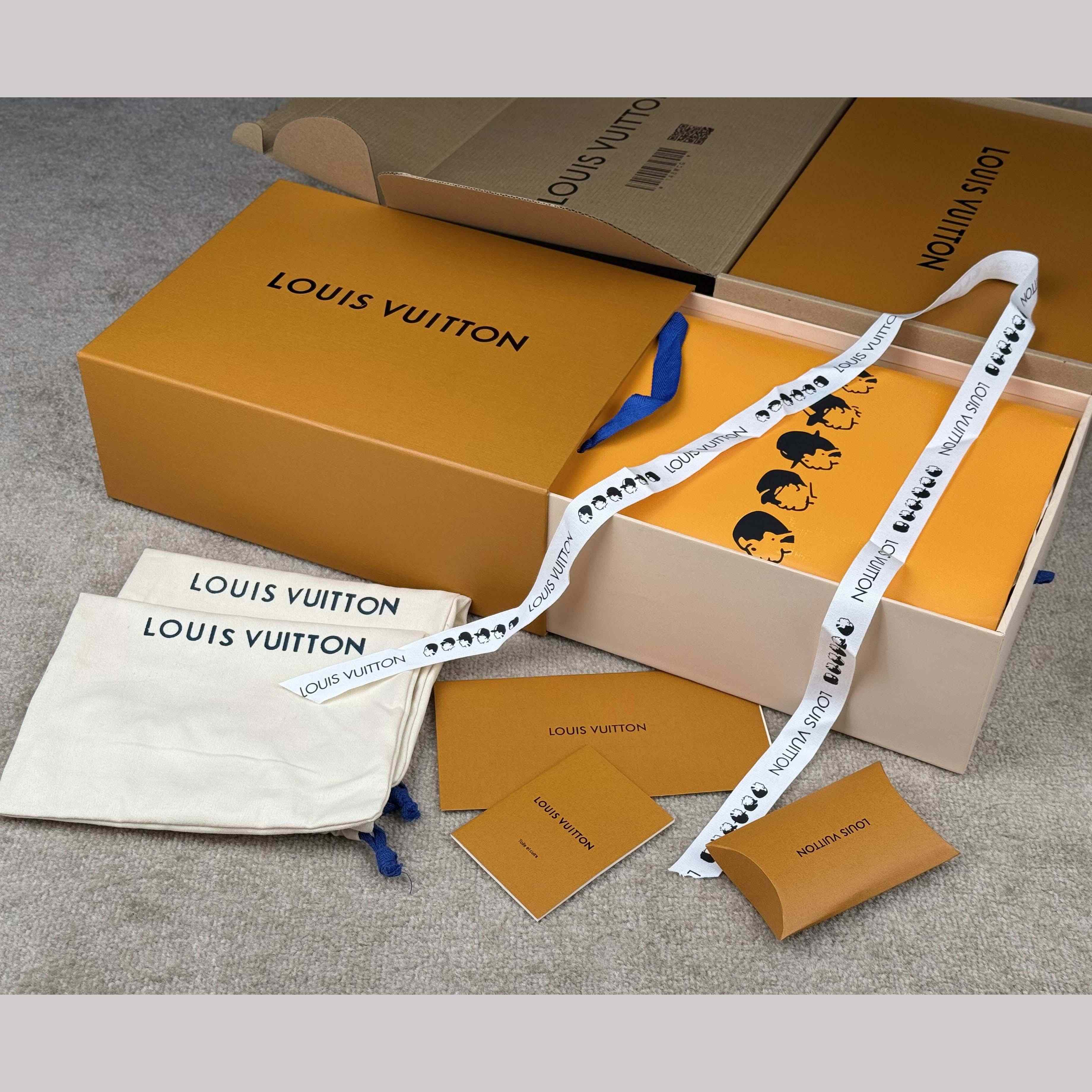 Louis Vuitton LV BUTTERSOFT Sneaker    1AIKVD - FashionPlug