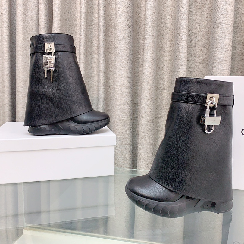 Givenchy Shark Lock Boots - FashionPlug