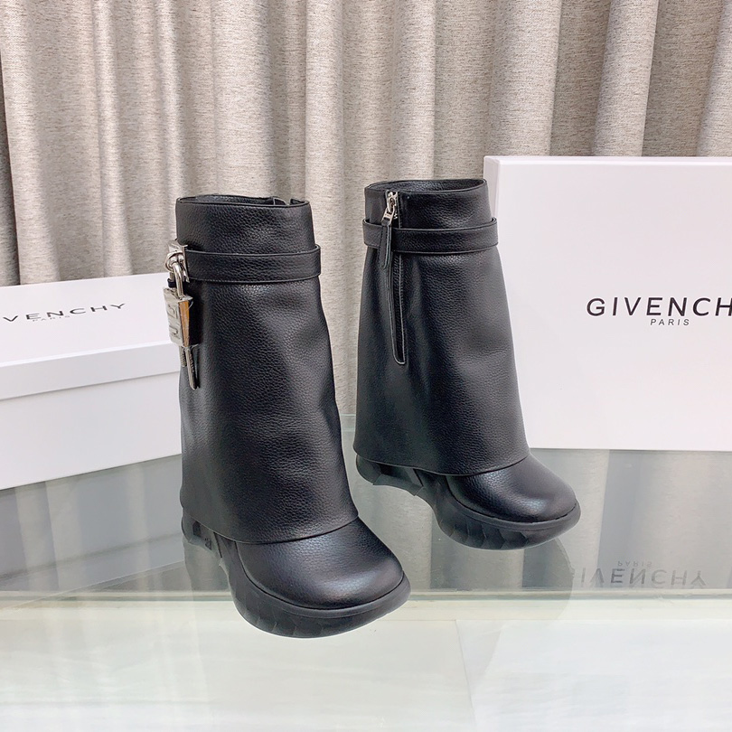 Givenchy Shark Lock Boots - FashionPlug