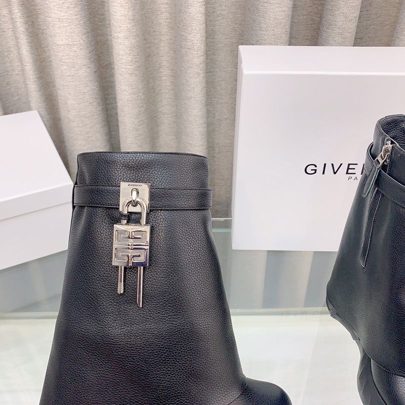 Givenchy Shark Lock Boots - FashionPlug