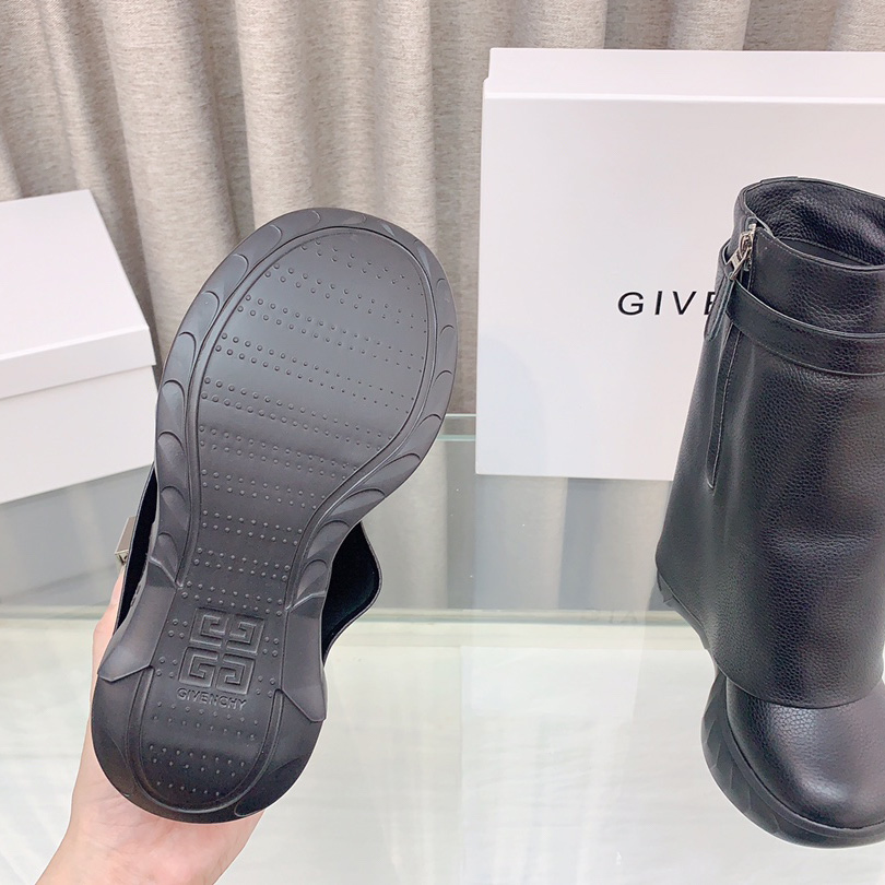 Givenchy Shark Lock Boots - FashionPlug