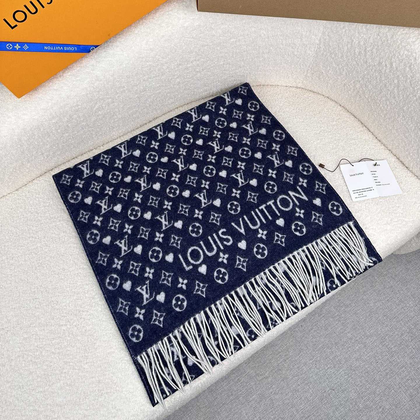 Louis Vuitton Game On Scarf   45*180cm - FashionPlug