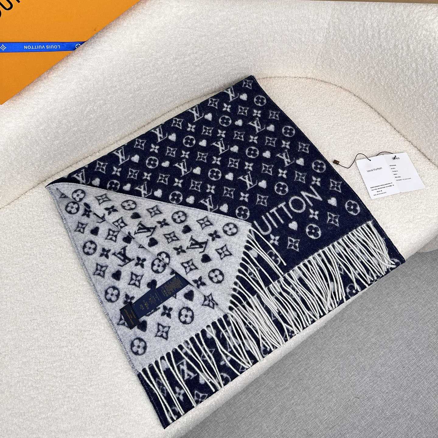Louis Vuitton Game On Scarf   45*180cm - FashionPlug