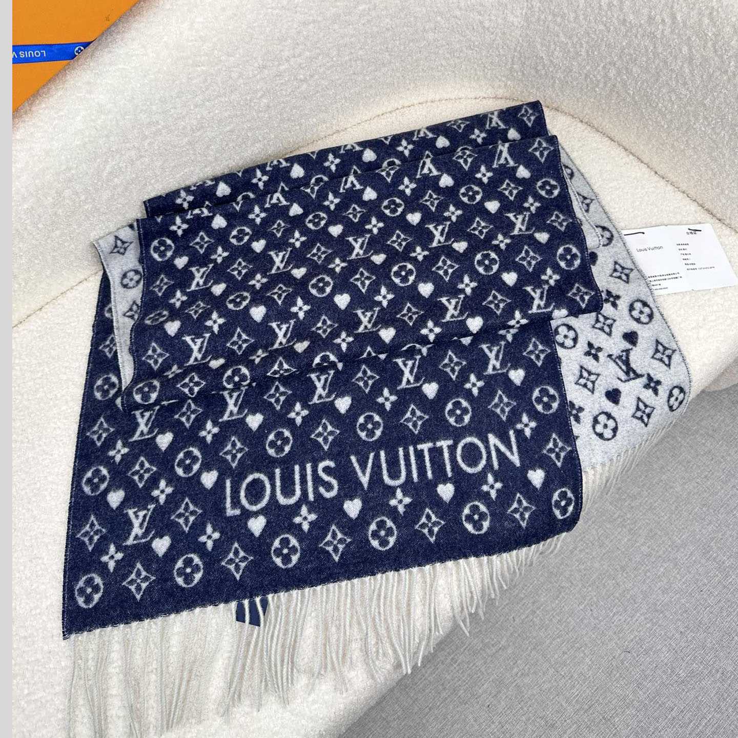 Louis Vuitton Game On Scarf   45*180cm - FashionPlug
