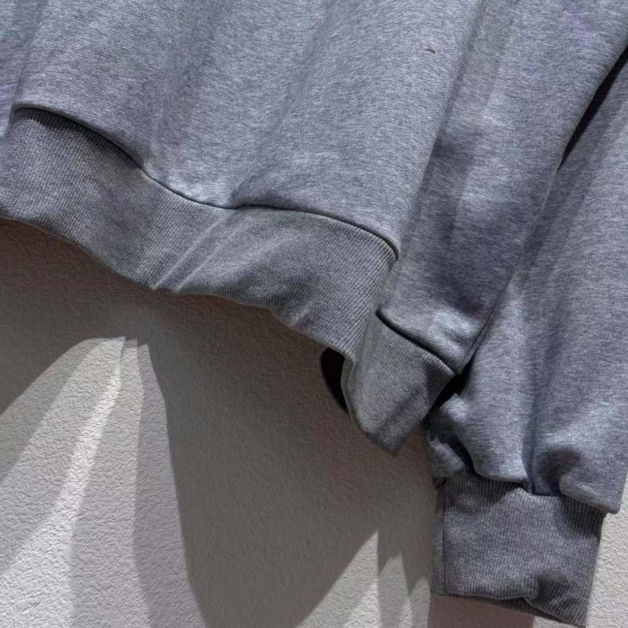 Louis Vuitton Embroidered Signature Sweatshirt   1AIKCO - FashionPlug