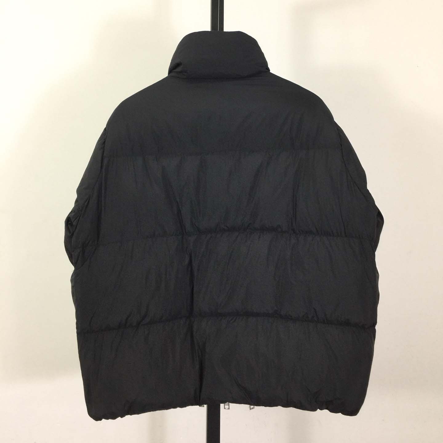 Moncler X Willow Smith Yael Down Jacket In Black - FashionPlug