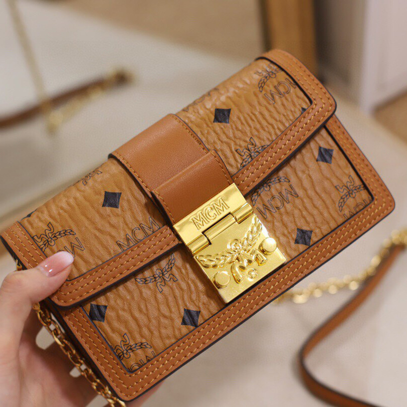 MCM Tracy Crossbody In Visetos （11x 18.5 x 5cm） - FashionPlug