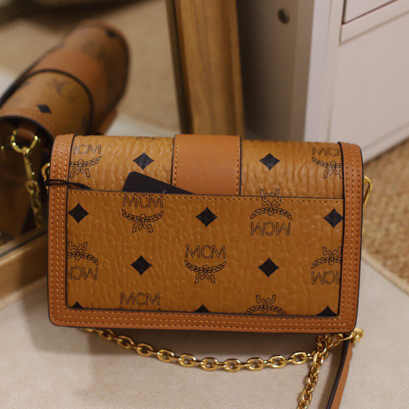 MCM Tracy Crossbody In Visetos （11x 18.5 x 5cm） - FashionPlug