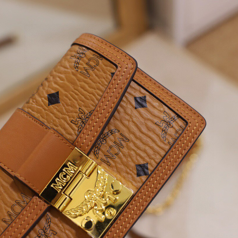 MCM Tracy Crossbody In Visetos （11x 18.5 x 5cm） - FashionPlug