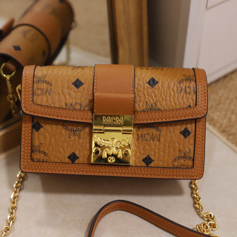 MCM Tracy Crossbody In Visetos （11x 18.5 x 5cm） - FashionPlug
