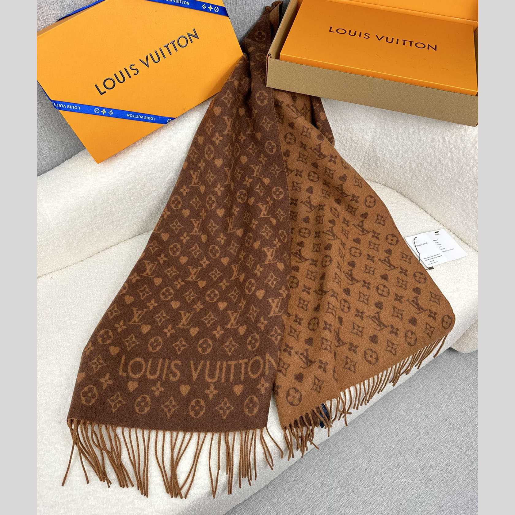 Louis Vuitton Game On Scarf   45*180cm - FashionPlug