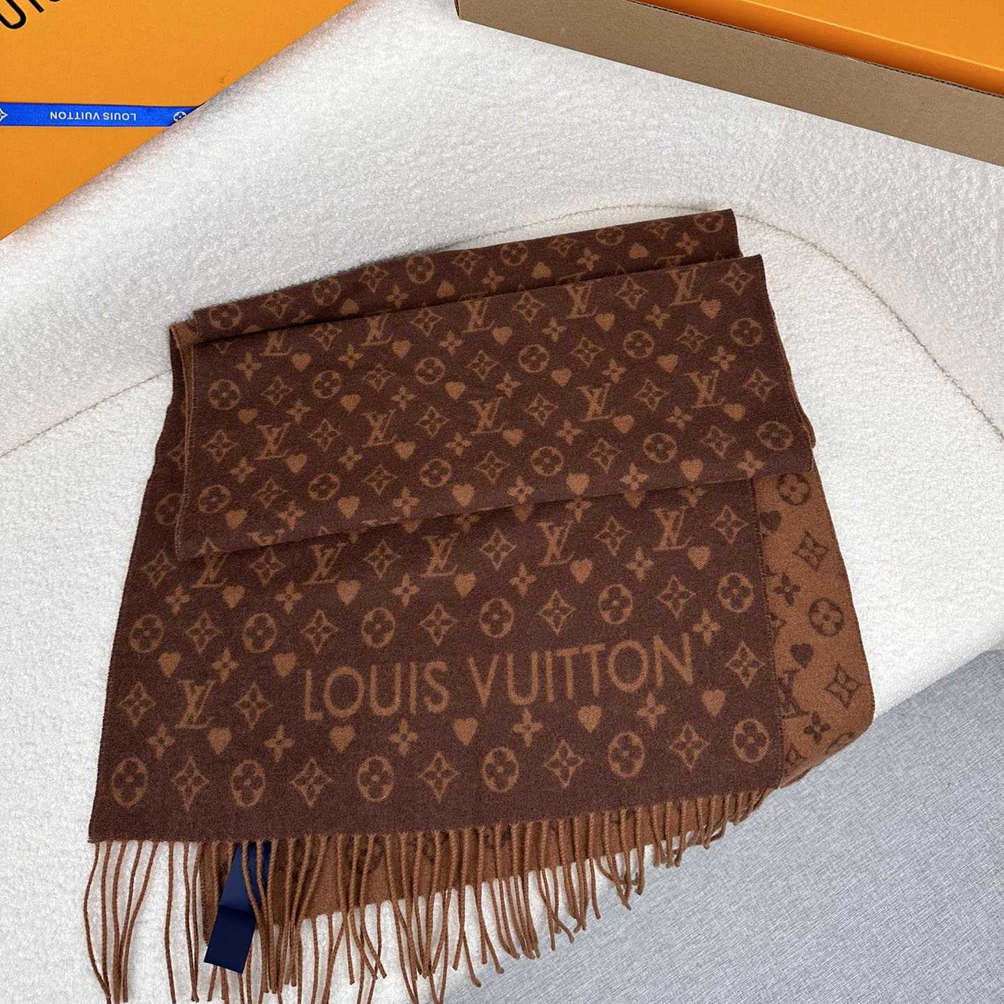 Louis Vuitton Game On Scarf   45*180cm - FashionPlug