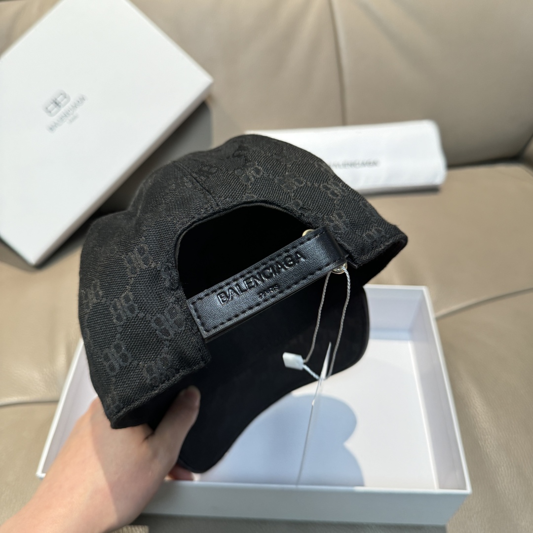 Balenciaga Cap - FashionPlug