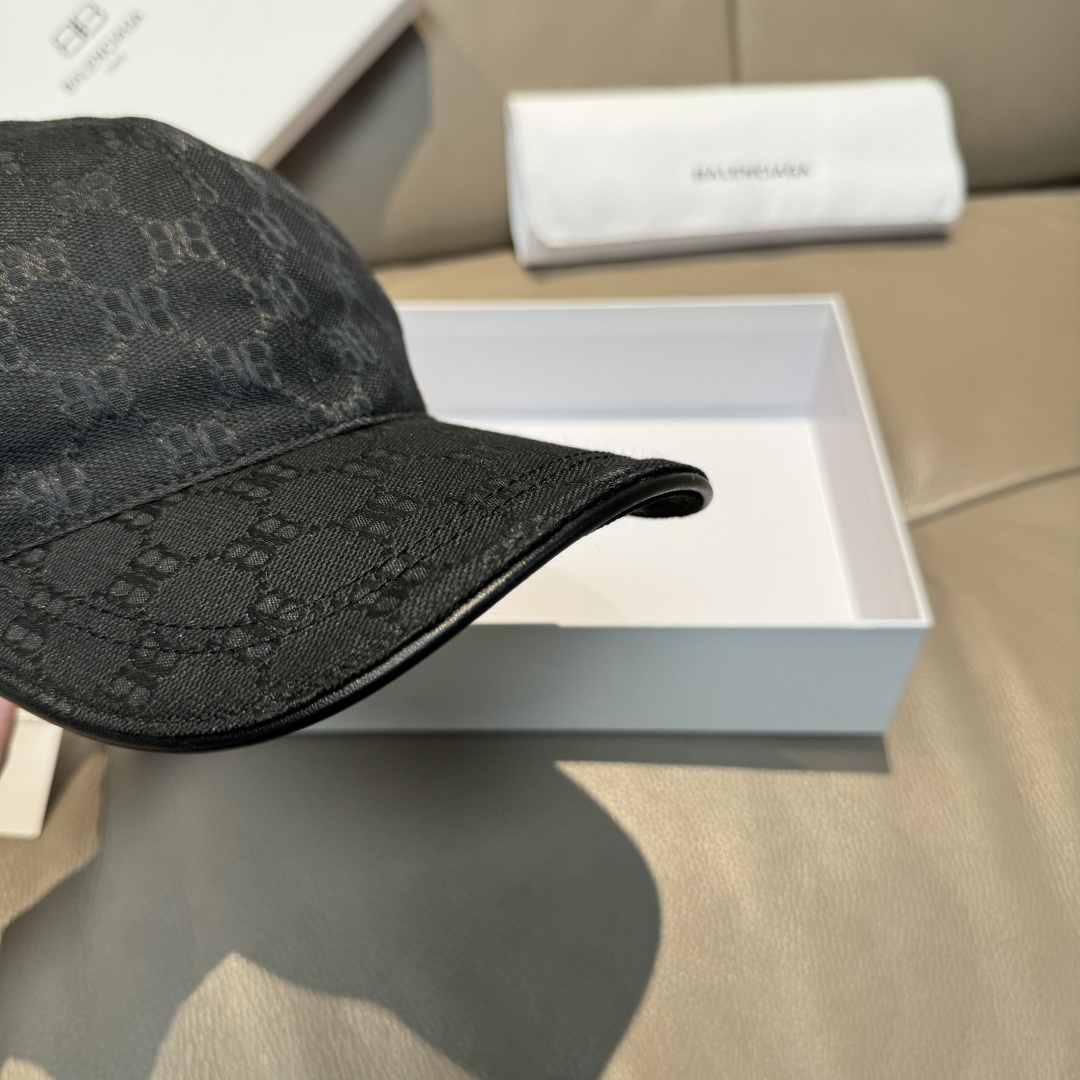 Balenciaga Cap - FashionPlug