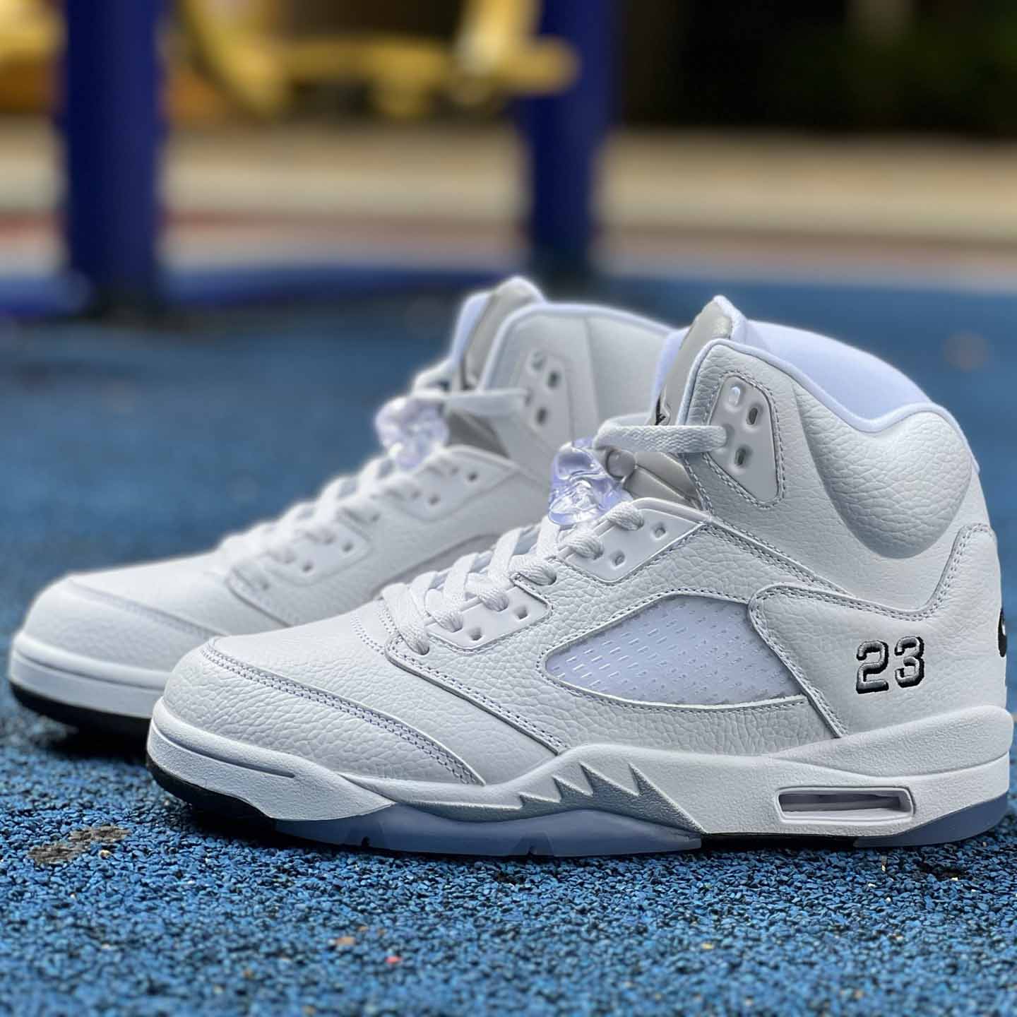 Air Jordan 5 Retro "Metallic White" HQ7978-103 40-47.5 - FashionPlug