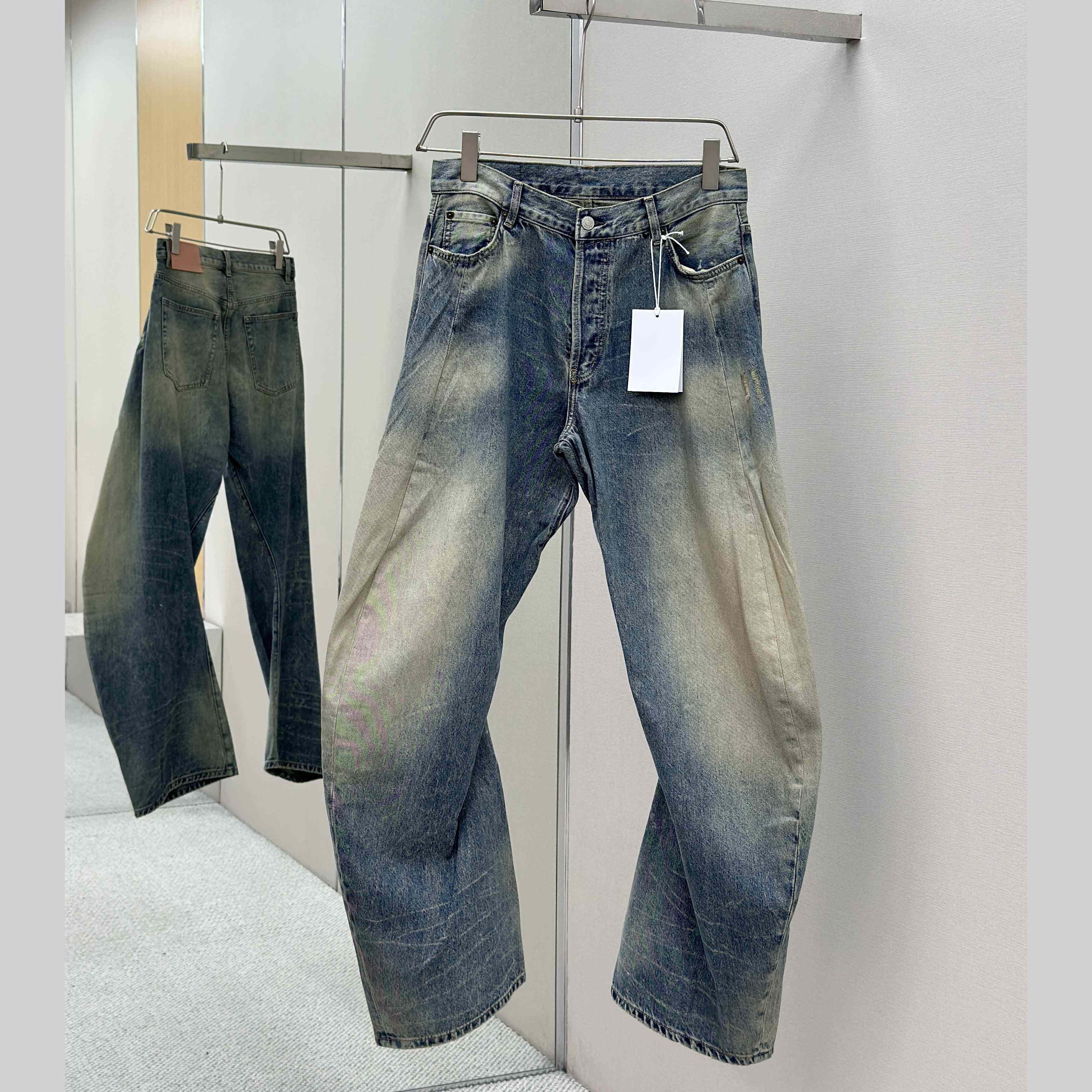 Acne Studios - Loose Fit Jeans - 2023 - FashionPlug