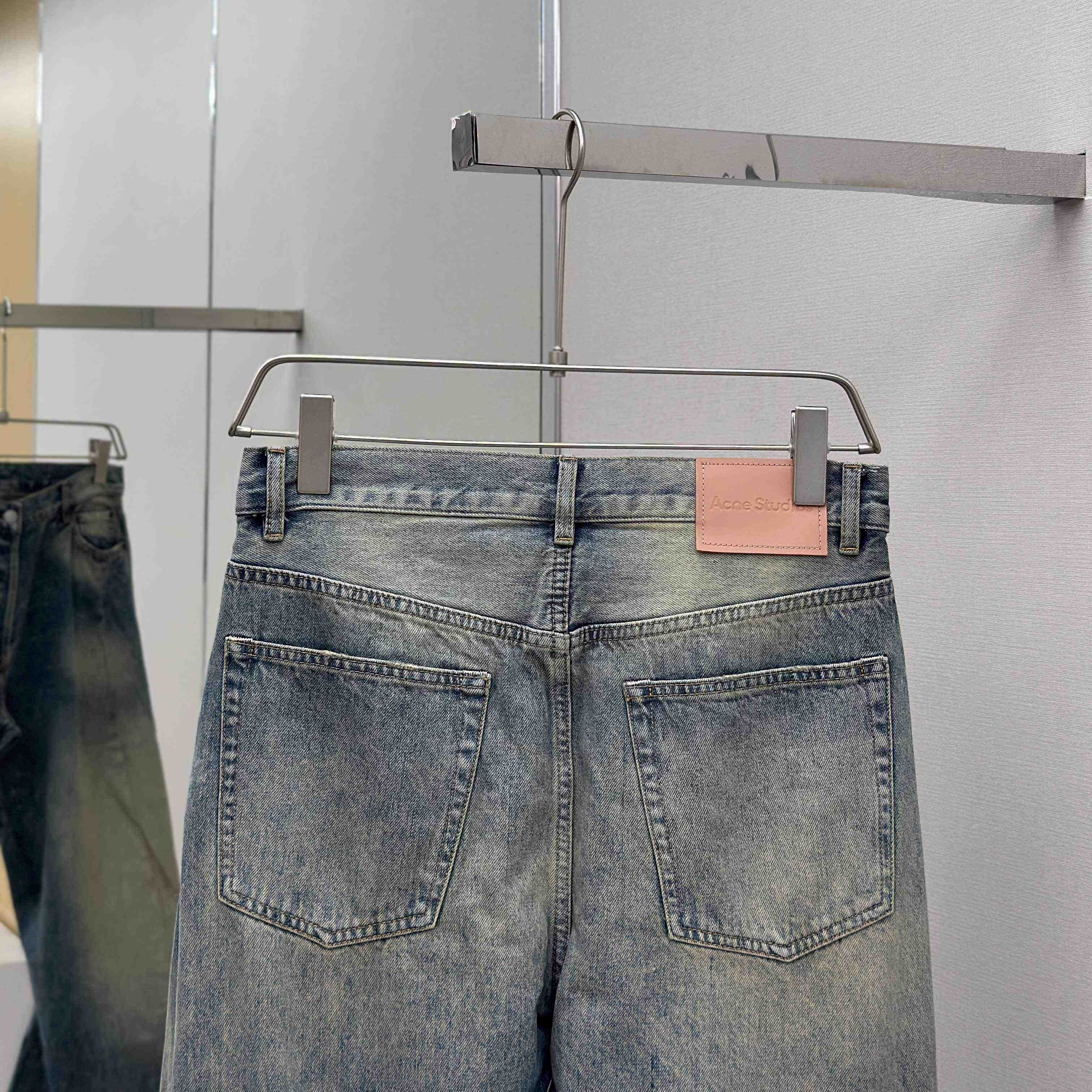 Acne Studios - Loose Fit Jeans - 2023 - FashionPlug