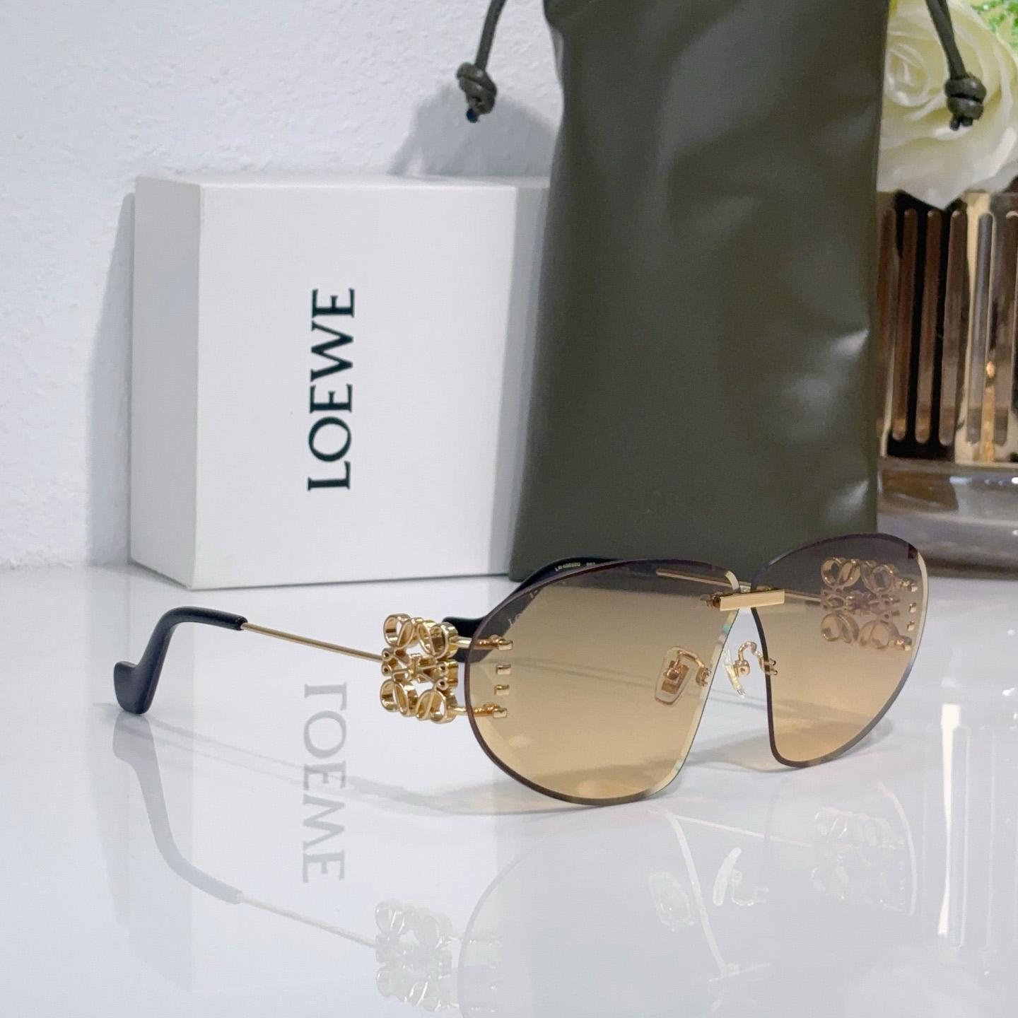 Loewe LW40048U Sunglasses  - FashionPlug