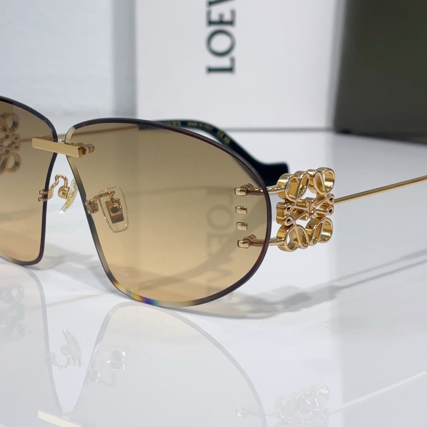 Loewe LW40048U Sunglasses  - FashionPlug