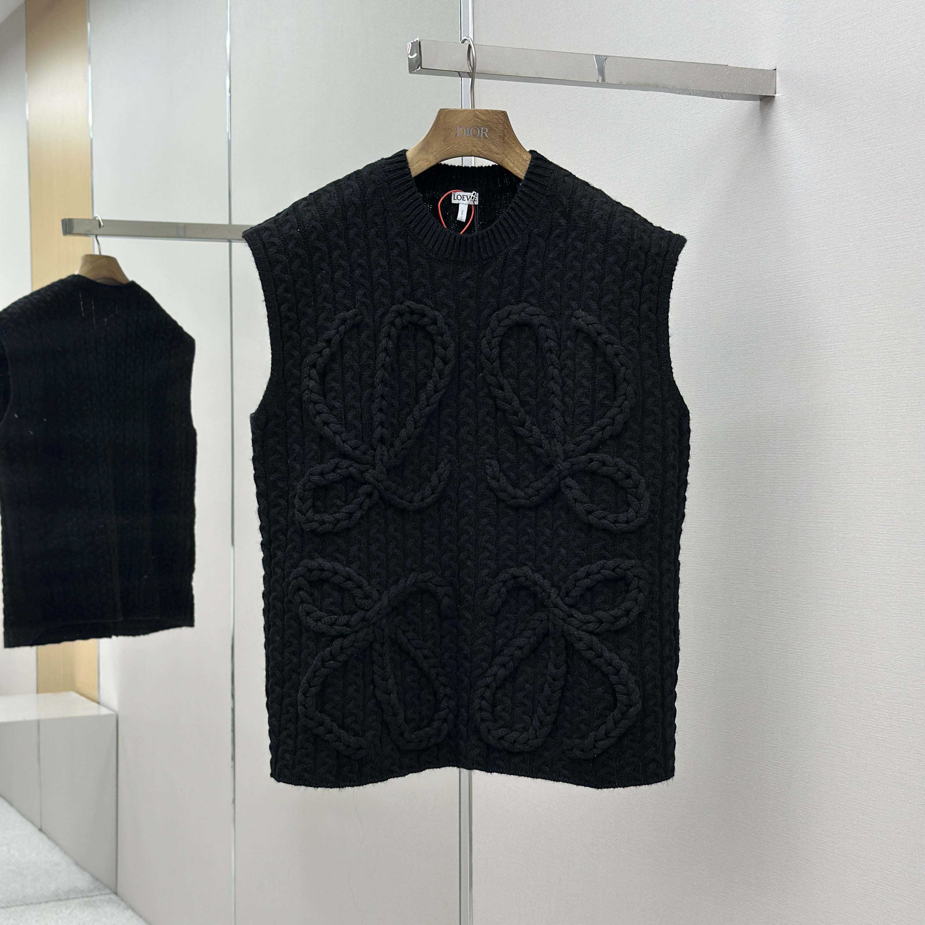 Loewe Vest In Wool - FashionPlug