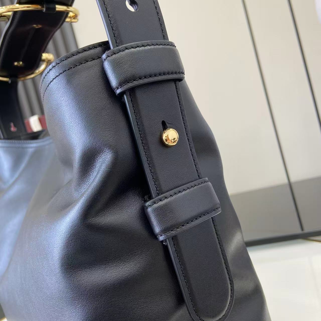 Gucci Beatrix Medium Tote Bag - FashionPlug
