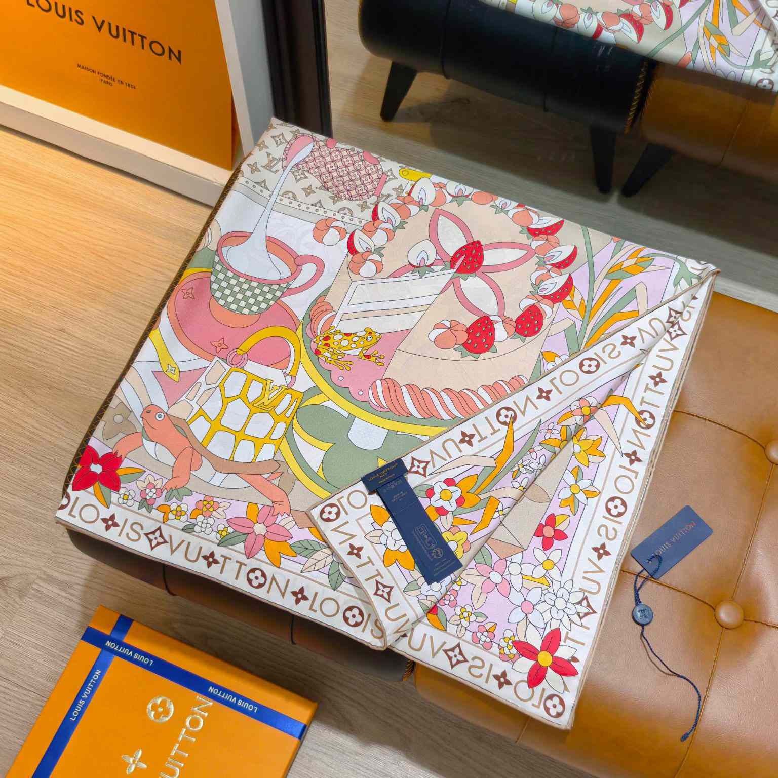 Louis Vuitton Picnic Square 90   M96355 - FashionPlug