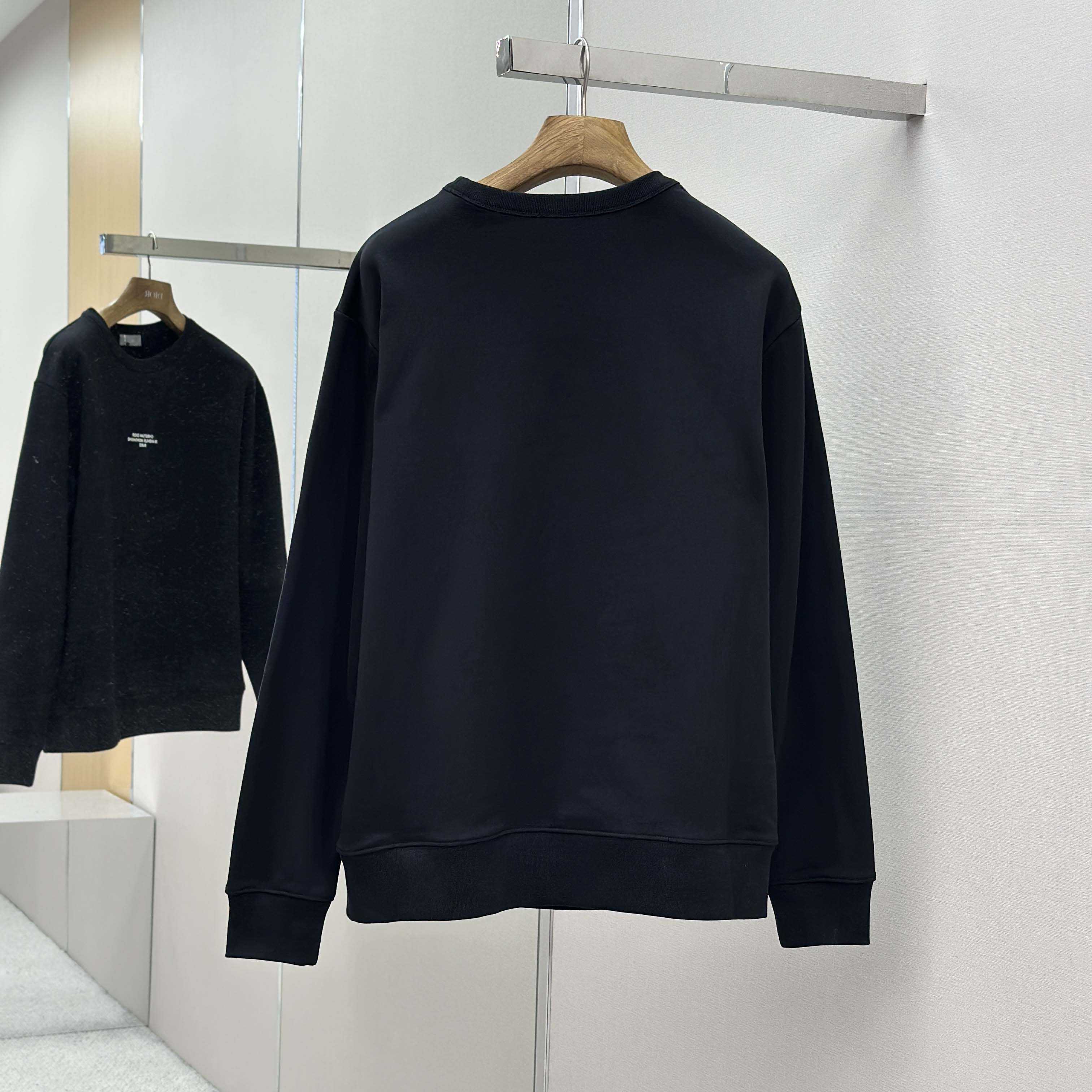 Dior Montaigne Sweatshirt   - FashionPlug