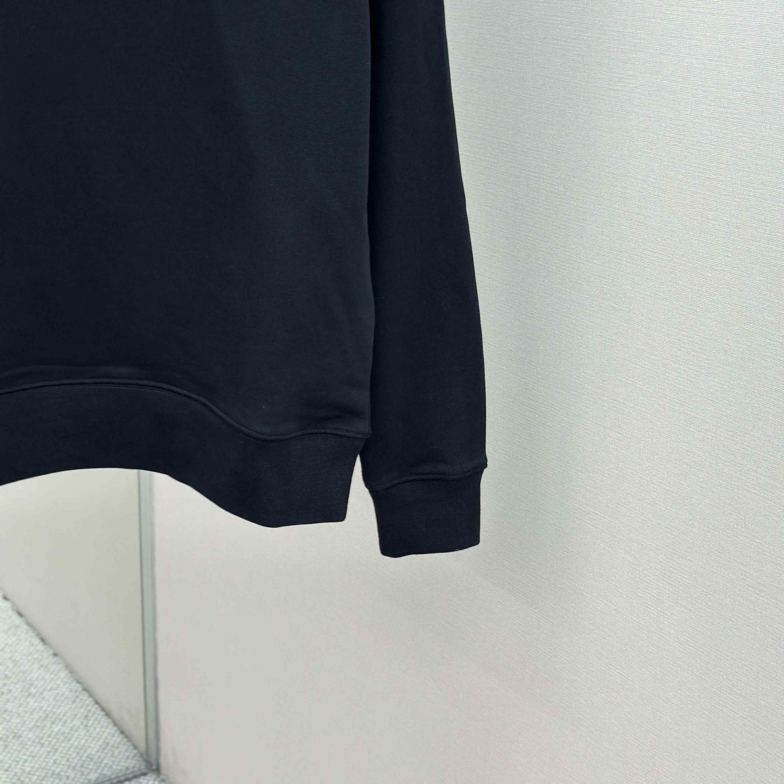 Dior Montaigne Sweatshirt   - FashionPlug
