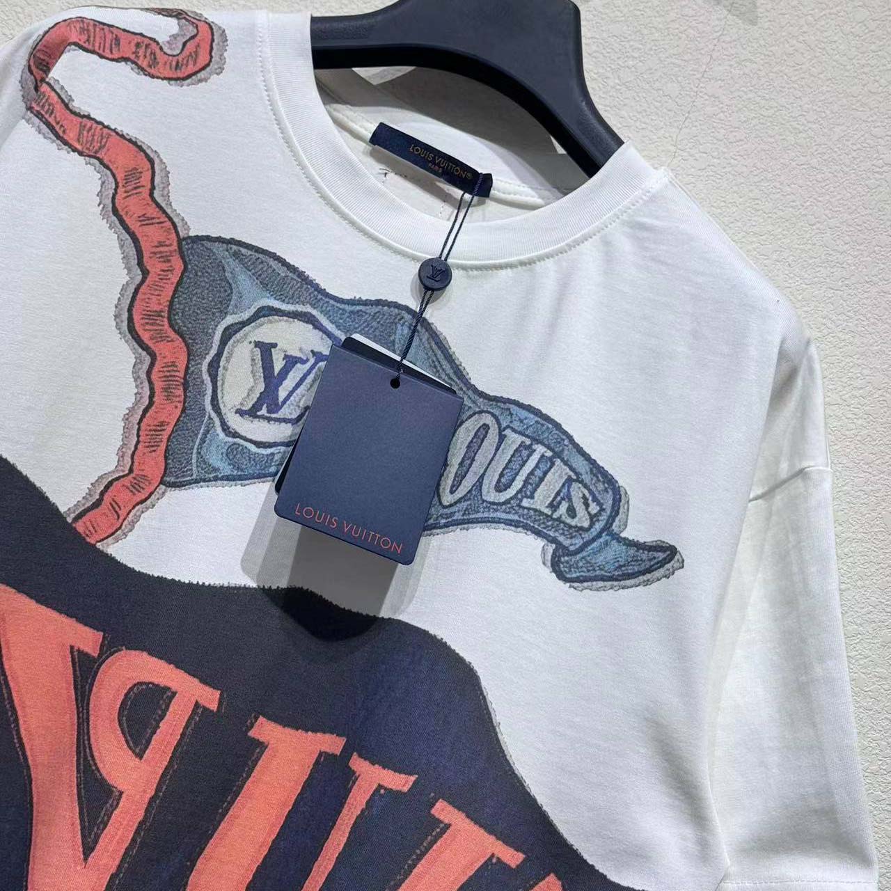 Louis Vuitton Intarsia Graphic T-Shirt   1AIHZZ - FashionPlug