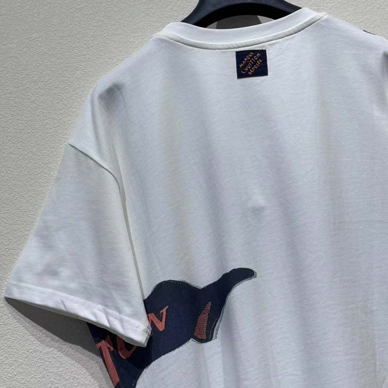 Louis Vuitton Intarsia Graphic T-Shirt   1AIHZZ - FashionPlug