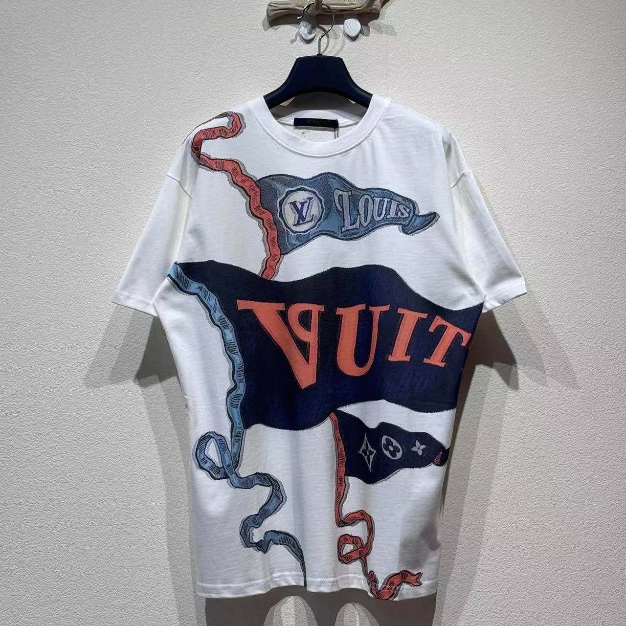 Louis Vuitton Intarsia Graphic T-Shirt   1AIHZZ - FashionPlug