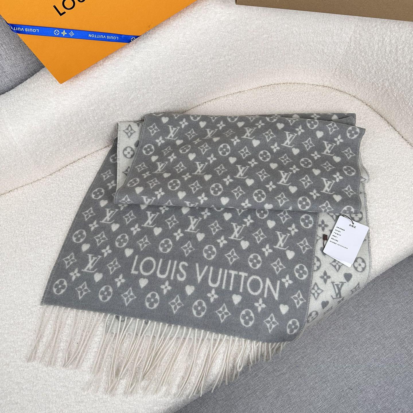 Louis Vuitton Game On Scarf   45*180cm - FashionPlug