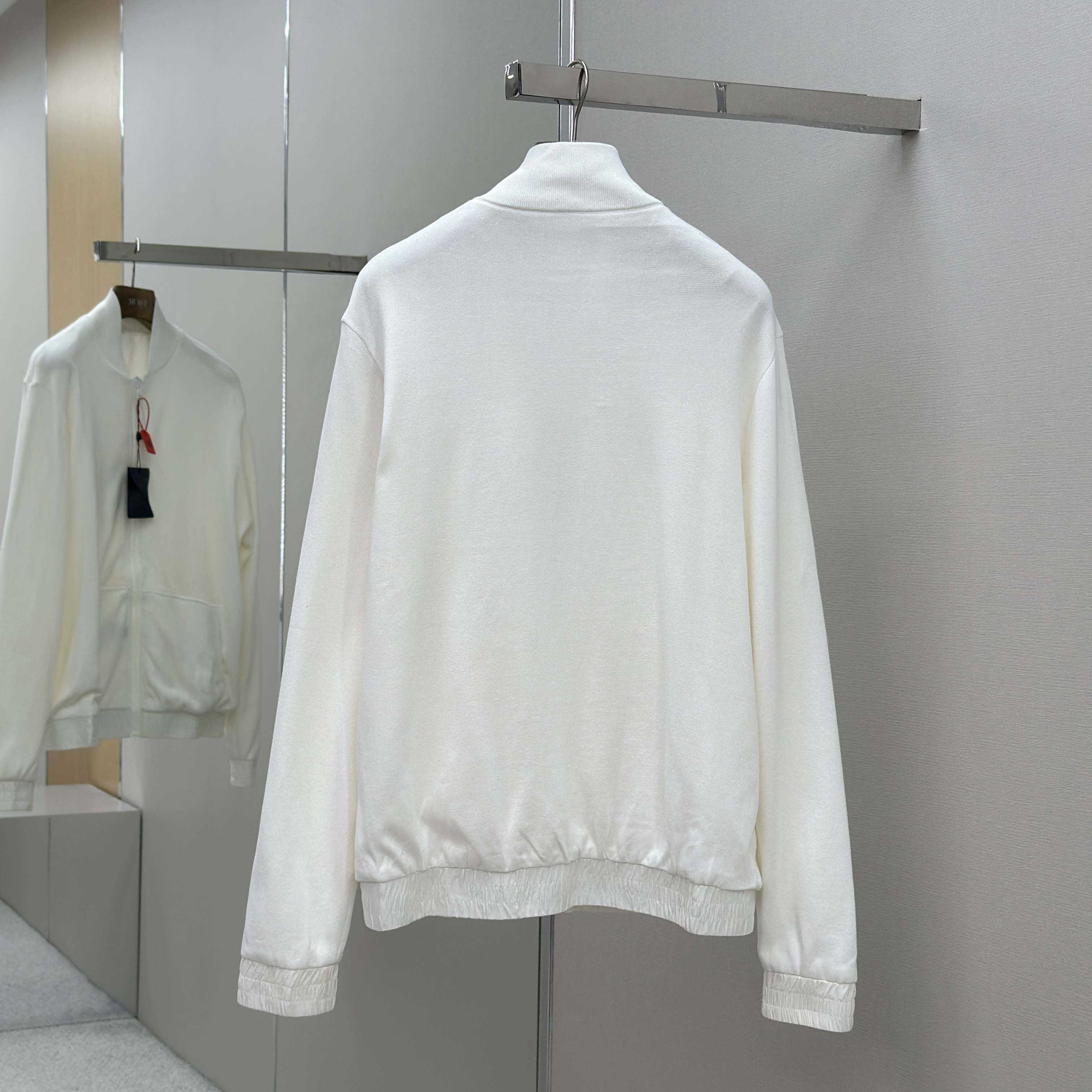 Louis Vuitton Monogram Reversible Light Bomber   1AHUWH - FashionPlug