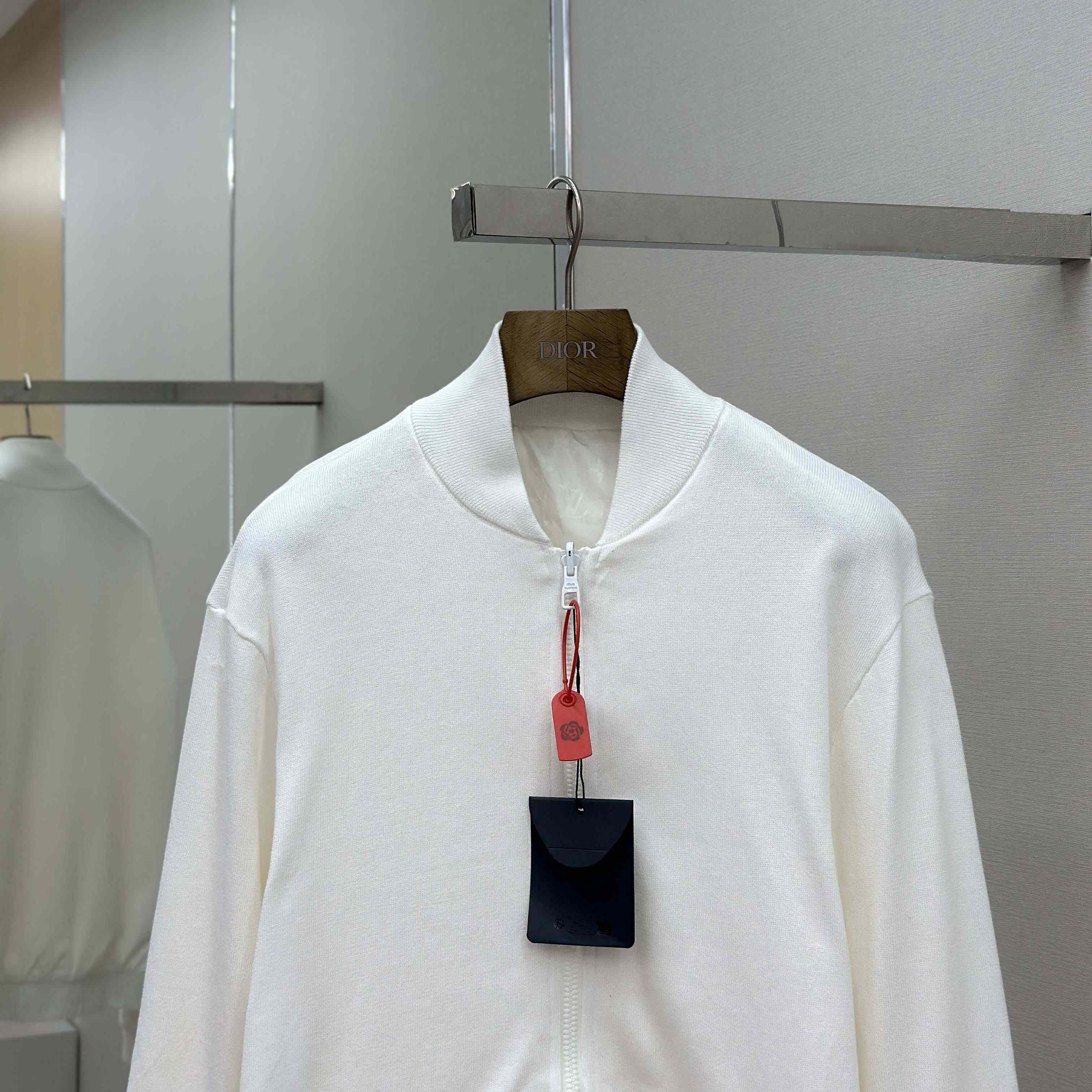 Louis Vuitton Monogram Reversible Light Bomber   1AHUWH - FashionPlug