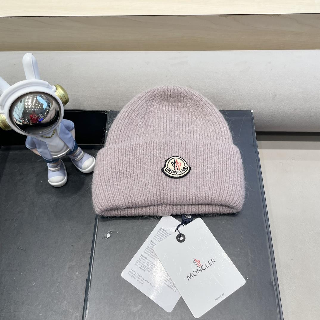 Moncler Beanie  - FashionPlug