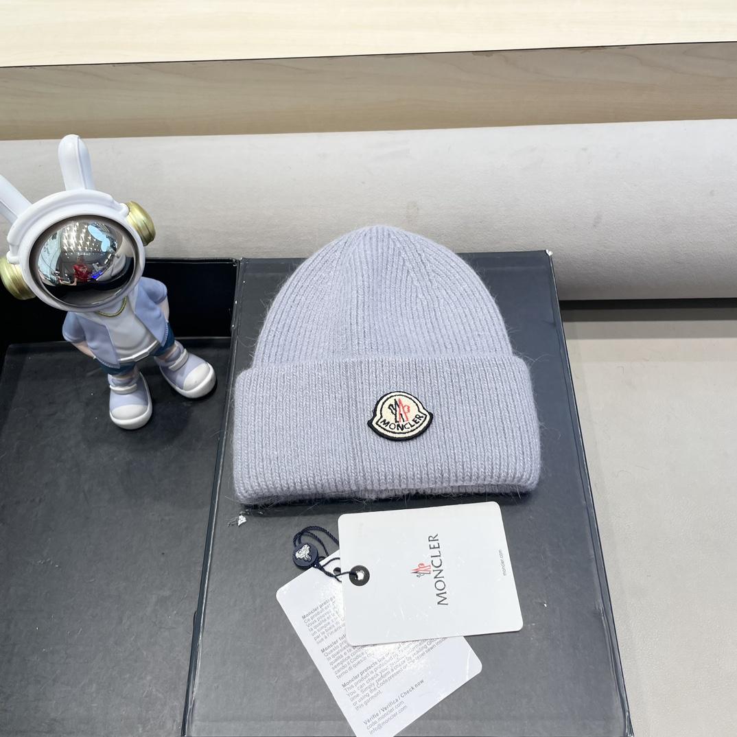 Moncler Beanie  - FashionPlug