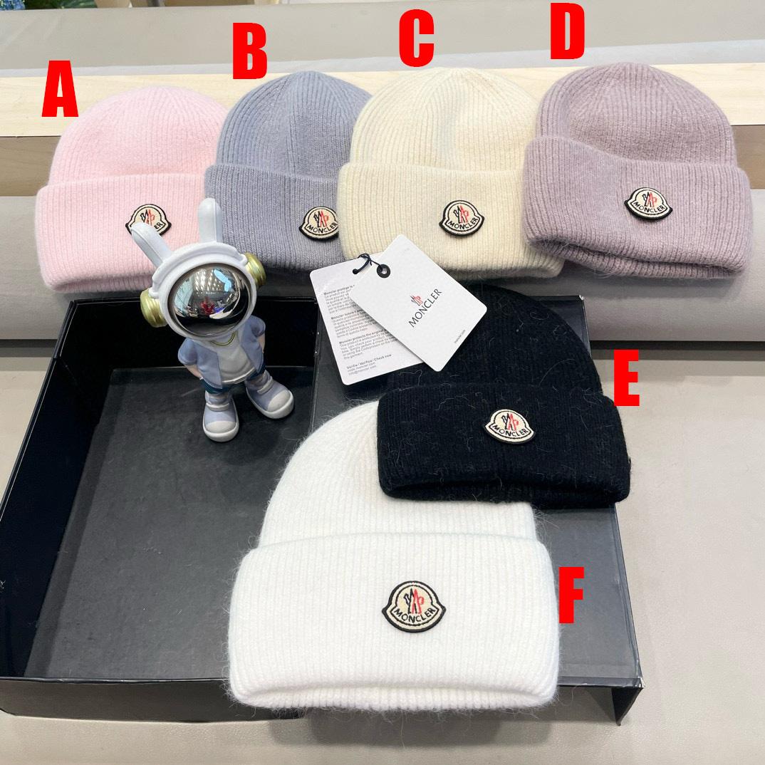 Moncler Beanie  - FashionPlug