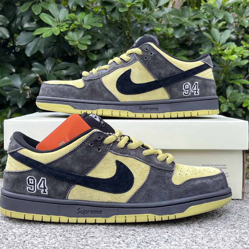 Supreme x Nike SB Dunk Low   HQ8487-300 - FashionPlug