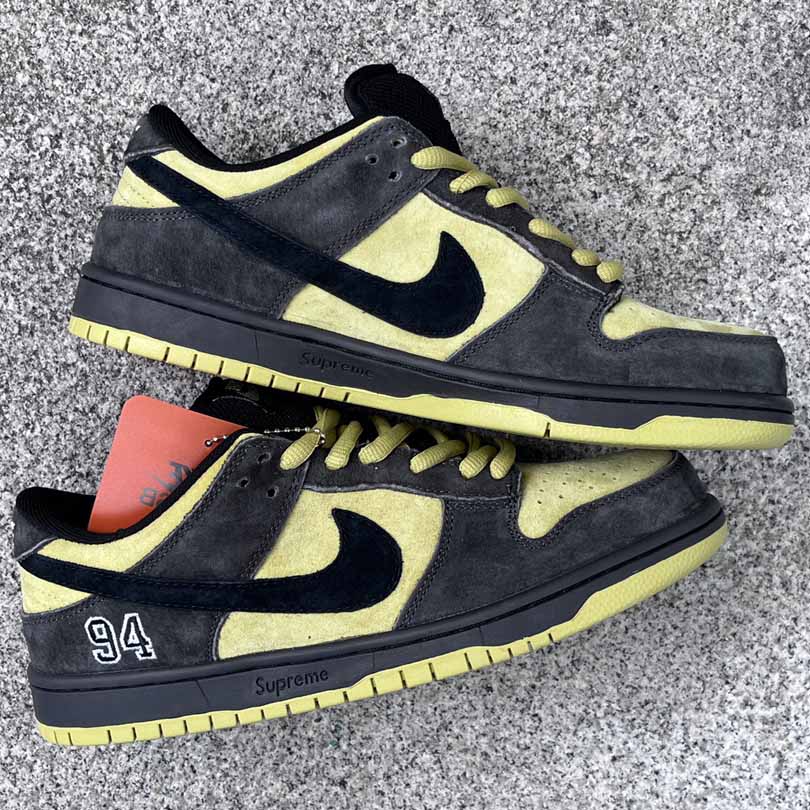 Supreme x Nike SB Dunk Low   HQ8487-300 - FashionPlug