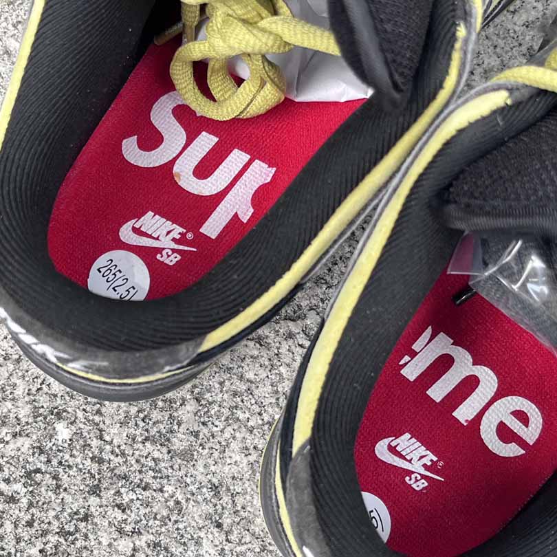 Supreme x Nike SB Dunk Low   HQ8487-300 - FashionPlug