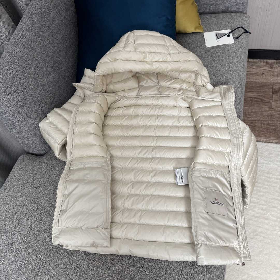 Moncler Ige Hooded Short Down Jacket - FashionPlug